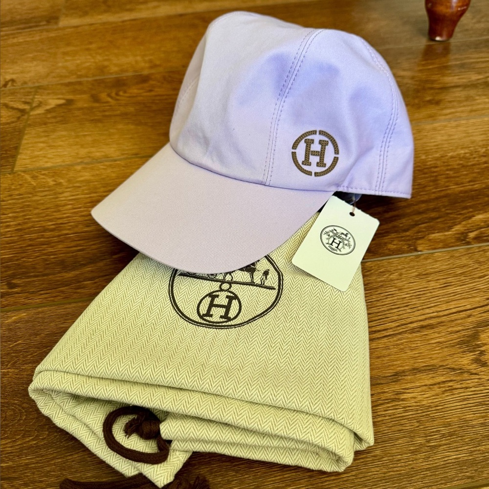 Hermes Lilac Miles H Circle Cap - NWT - size 57